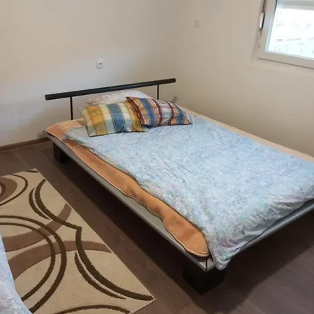 Apartament Nada *
